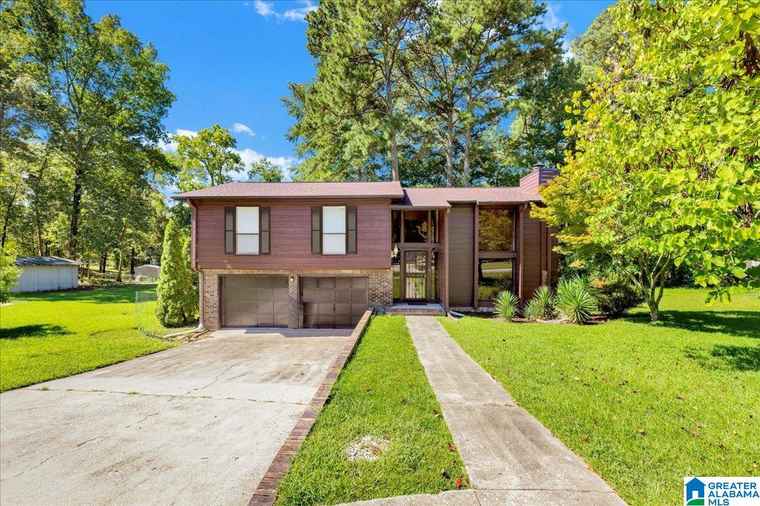 Photo of 2208 Diane Dr Birmingham, AL 35235
