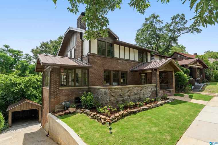 Photo of 2719 Hanover Cir S Birmingham, AL 35205