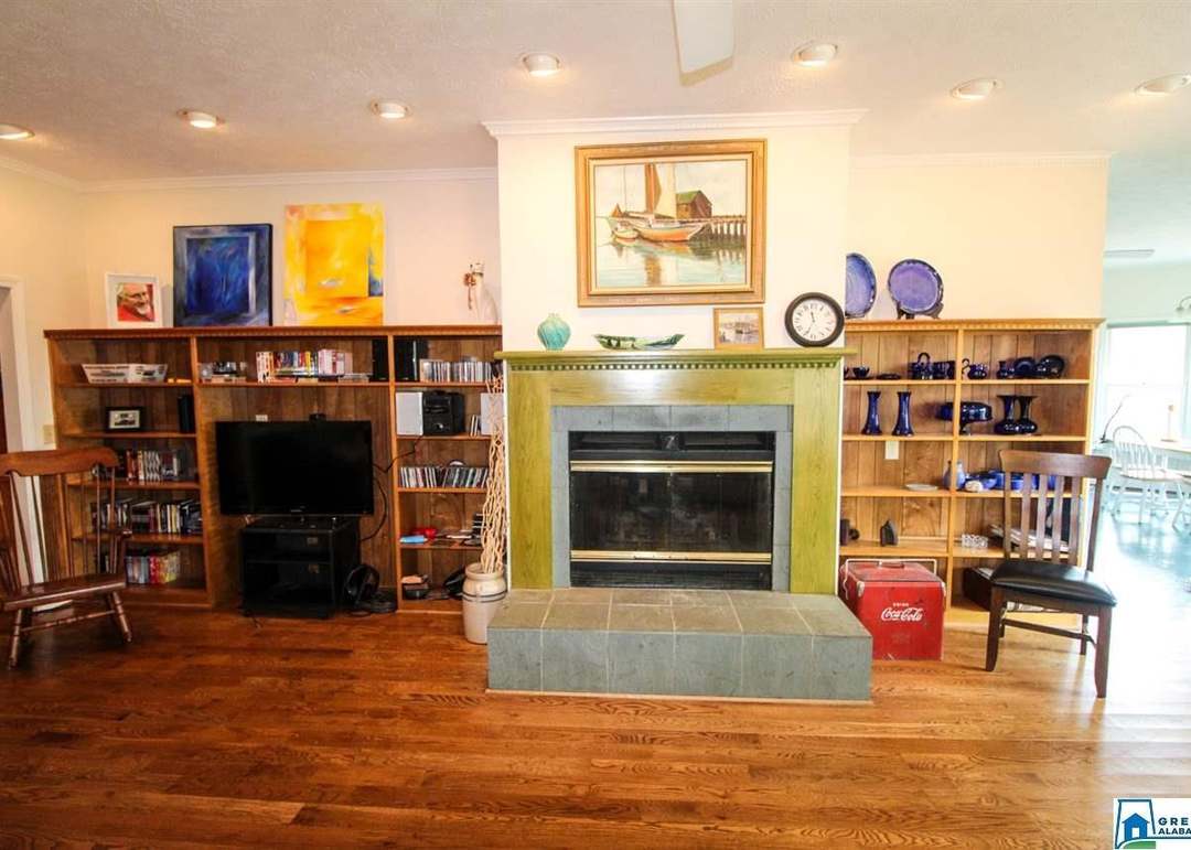 306 Reynolds St NW, Jacksonville, AL 36265