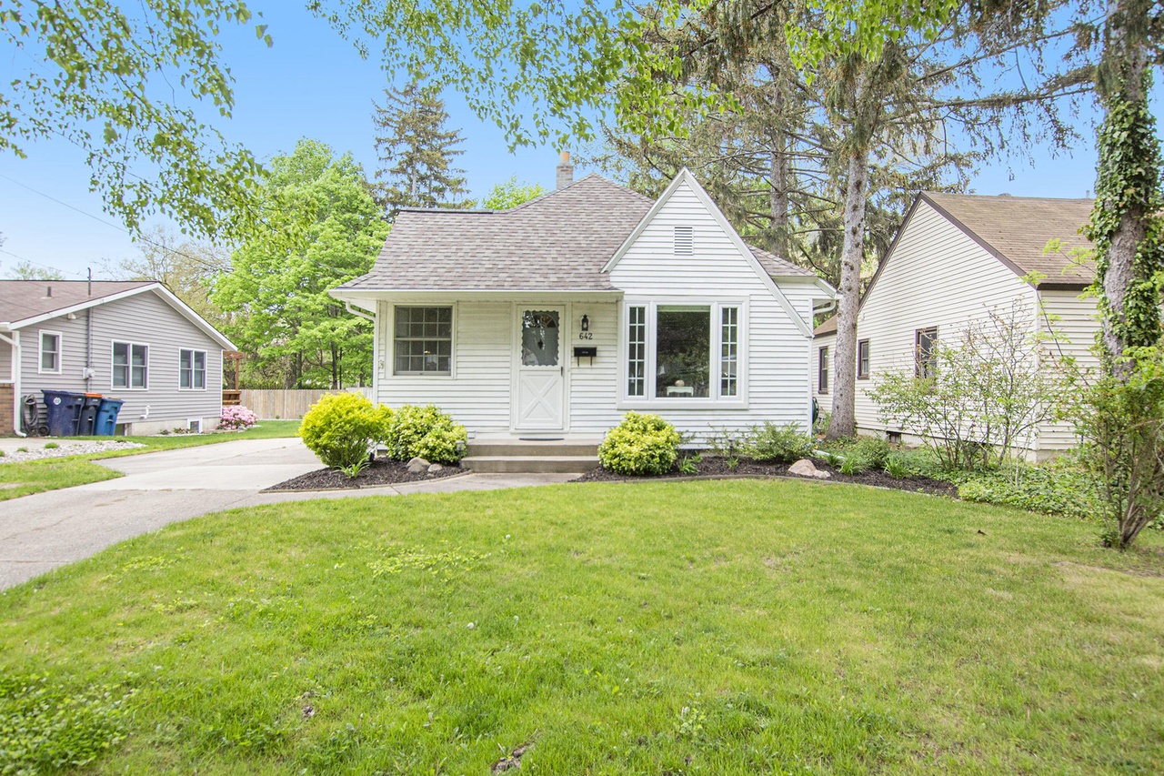 642 Columbia Ave, Holland, MI 49423 MLS 21018318 Redfin
