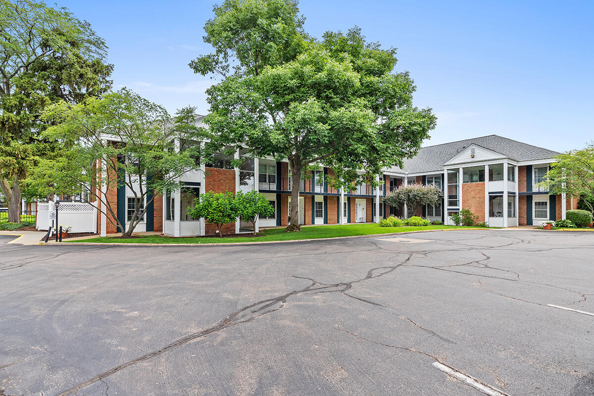2311 Wealthy St SE 6, East Grand Rapids, MI 49506 MLS 23143334 Redfin