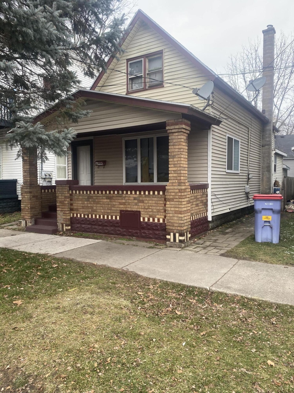 509 Crosby St NW, Grand Rapids, MI 49504 | MLS# 23145364 | Redfin