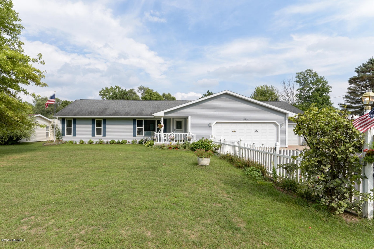 10614 N 12th, Plainwell, MI 49080 MLS 18042432 Redfin