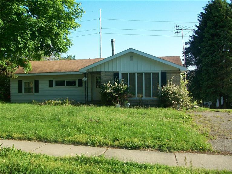 1025 E Front St, Buchanan, MI 49107 | MLS# 12026545 | Redfin