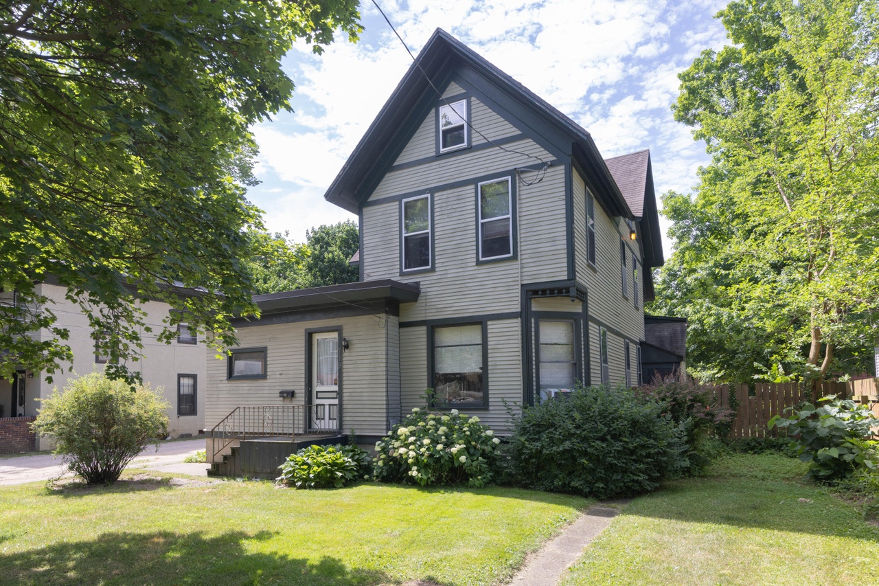 719 W Vine St, Kalamazoo, MI 49008 MLS 22026601 Redfin