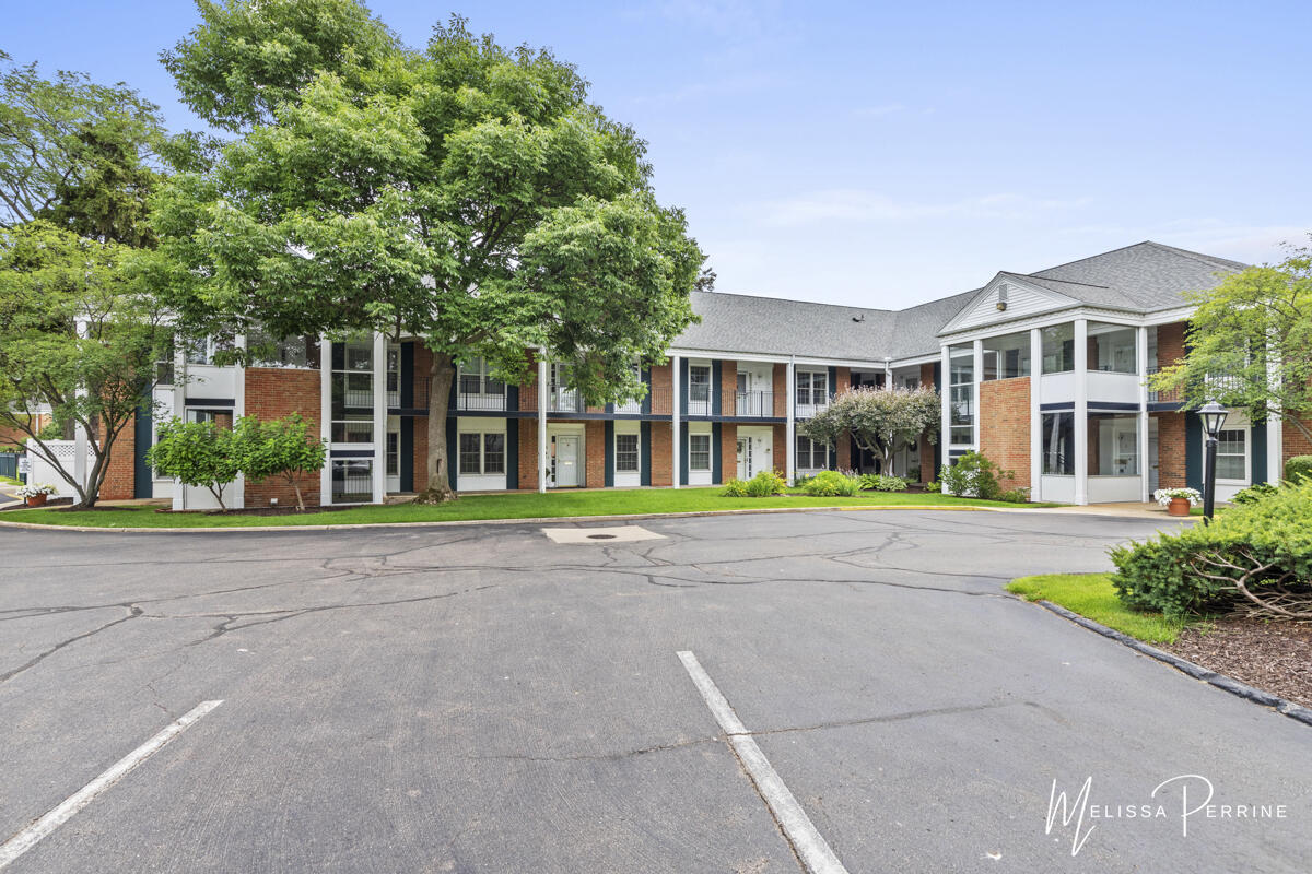 2311 Wealthy St SE 6, East Grand Rapids, MI 49506 MLS 23024685 Redfin