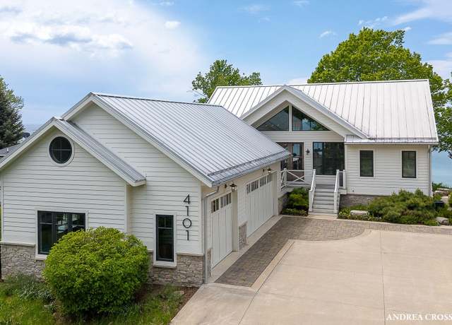 Property at 4101 Lakeridge Dr, Holland, MI 49424, 4 beds, 3.5 baths