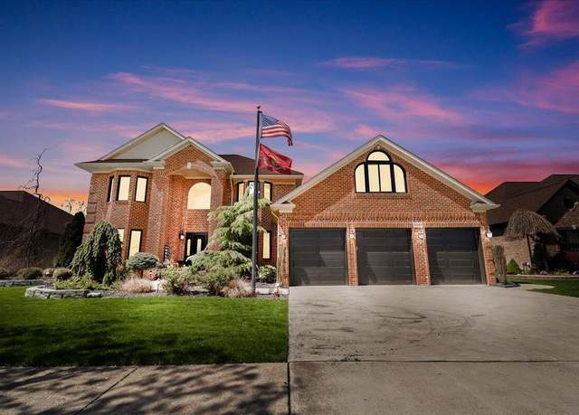 Property at 32560 Stefano Dr, Brownstown, MI 48173, 4 beds, 2.5 baths
