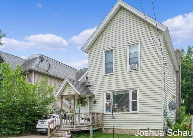 Property at 908 Chatham St NW, Grand Rapids, MI 49504, 4 beds, 2 baths