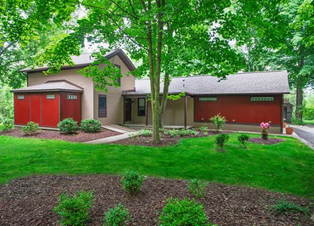 Property at 5525 Red Fox Run, Ann Arbor, MI 48105, 3 beds, 2.5 baths