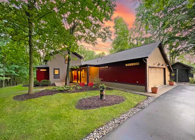 Property at 5525 Red Fox Run, Ann Arbor, MI 48105, 3 beds, 2.5 baths