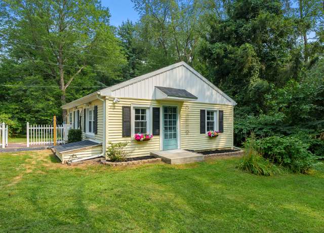 Property at 8662 N 42nd St, Augusta, MI 49012, 1 bed, 1 bath