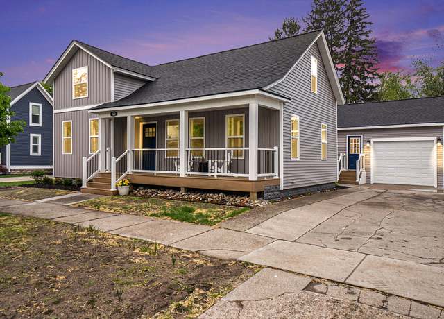 Property at 520 Elliott Ave, Grand Haven, MI 49417, 4 beds, 2.5 baths