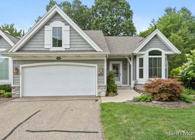 Property at 2482 Summit Ridge Dr NE, Grand Rapids, MI 49505, 4 beds, 2.5 baths