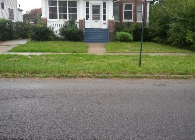 Property at 689 Webb St, Detroit, MI 48202, 3 beds, 1.5 baths