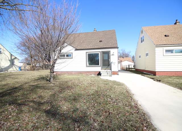 Property at 26132 Hanover St, Dearborn Heights, MI 48125, 2 beds, 1 bath