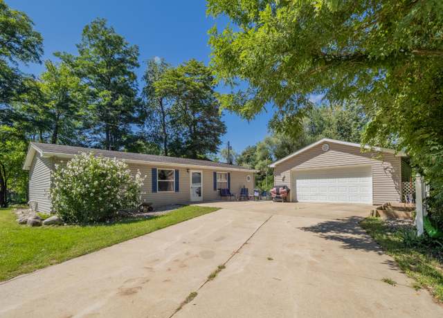 Property at 8884 G Dr N, Battle Creek, MI 49014, 3 beds, 2 baths