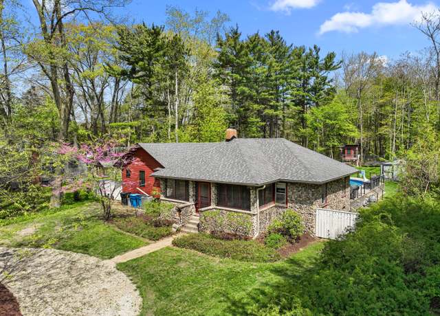Property at 8633 East Rd, Lakeside, MI 49116, 3 beds, 2 baths