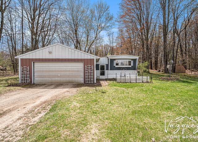 Property at 12480 Fargo St NE, Gowen, MI 49326, 2 beds, 1.5 baths