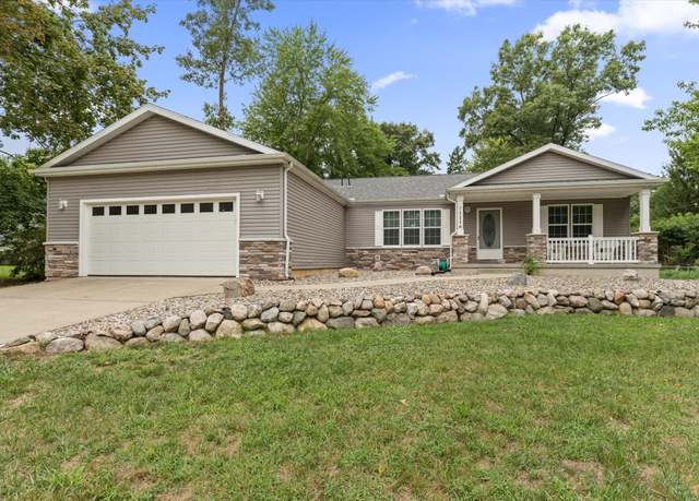 Property at 71116 Meadow Dr, Edwardsburg, MI 49112, 3 beds, 2 baths