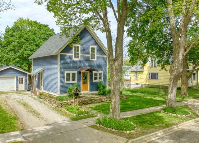 Property at 215 Washington St, Chelsea, MI 48118, 2 beds, 2 baths