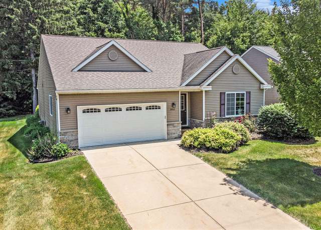 Property at 9963 Whispering Woods Dr, Pinckney, MI 48169, 4 beds, 3 baths