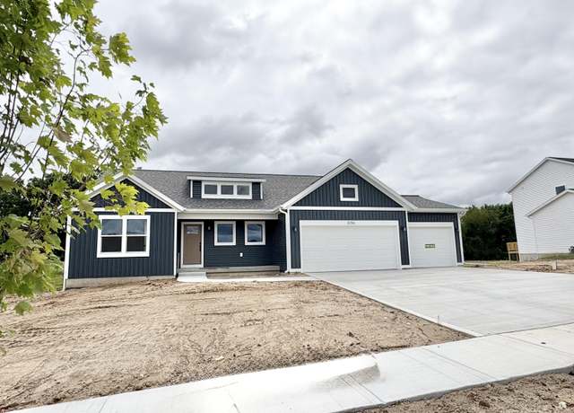 Property at 8296 Kettle Oak Dr SE, Alto, MI 49302, 4 beds, 3.5 baths