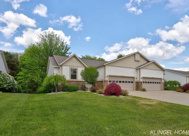 Property at 926 N Sandalwood Cir, Muskegon, MI 49441, 2 beds, 2.5 baths