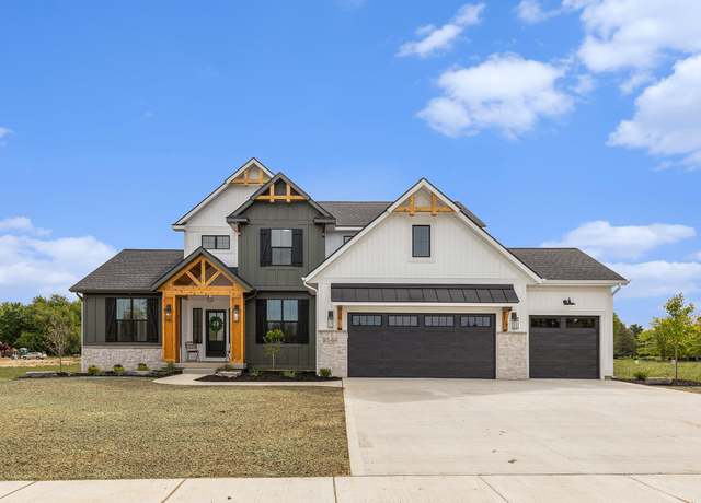 Property at 5544 Kingsfield Dr, Wyoming, MI 49418, 4 beds, 2.5 baths