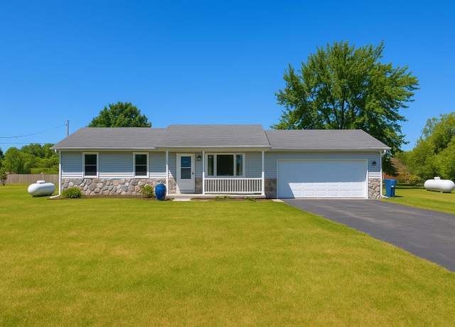 Property at 28450 66th Ave, Lawton, MI 49065, 3 beds, 2 baths