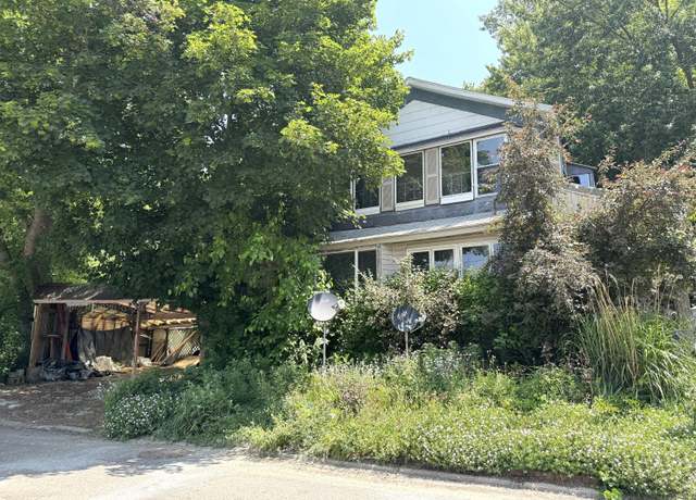 Property at 521 N 3rd St, Niles, MI 49120, 5 beds, 2 baths