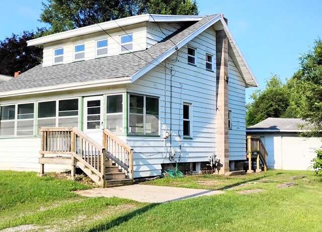 Property at 2126 Vining St, Jackson, MI 49203, 3 beds, 1 bath