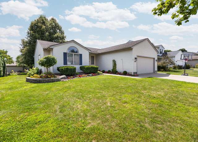 Property at 419 Woodland Dr W, Saline, MI 48176, 4 beds, 3 baths