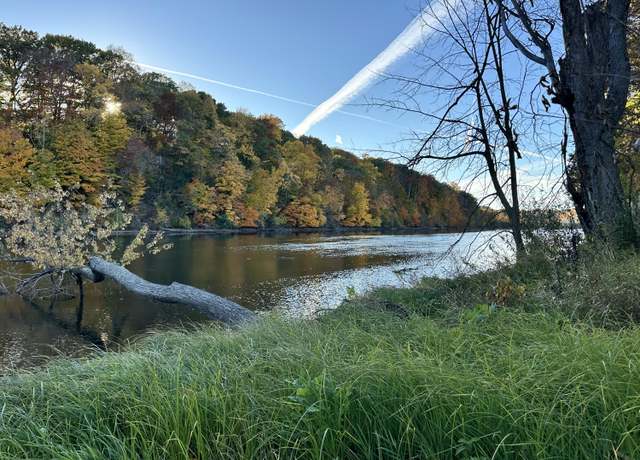 Property at 673 S Cygnet Lake Dr, Benton Harbor, MI 49022