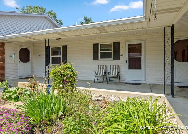 Property at 1861 Elizabeth Ln E, Jenison, MI 49428, 2 beds, 2 baths