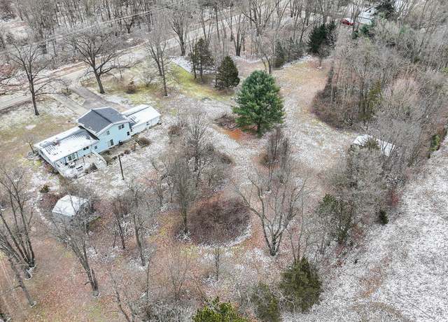 Property at 54722 Wilbur Rd, Three Rivers, MI 49093, 3 beds, 2 baths