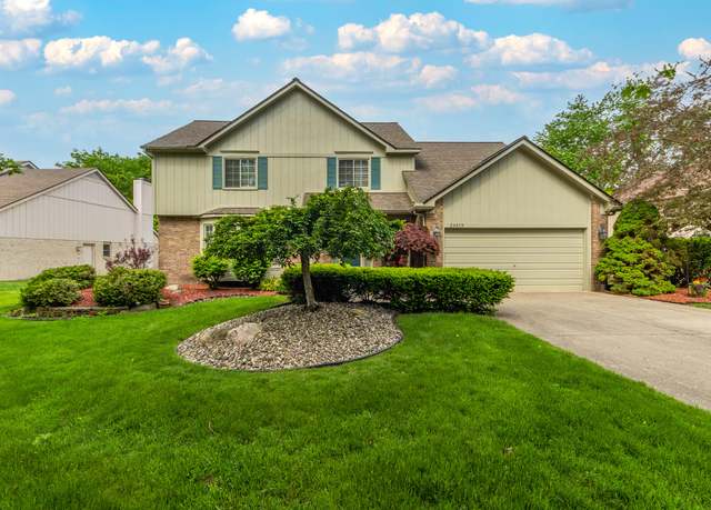 Property at 24609 Redwing Dr, Novi, MI 48374, 3 beds, 3.5 baths