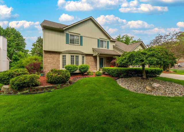 Property at 24609 Redwing Dr, Novi, MI 48374, 3 beds, 3.5 baths