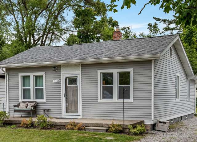 Property at 21560 Poinciana St, Southfield, MI 48033, 3 beds, 1 bath