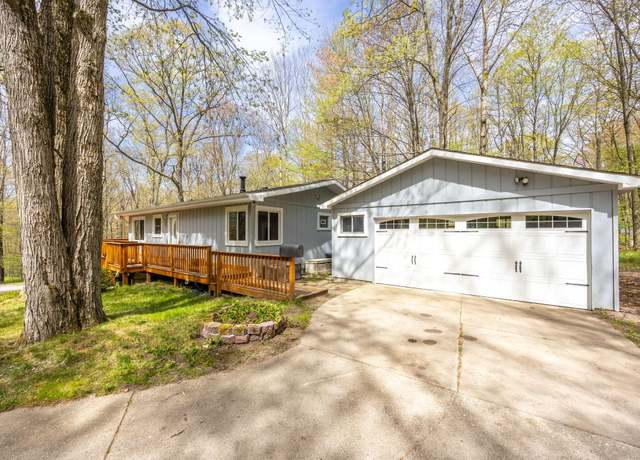 Property at 10302 Mountain View Trl, Canadian Lakes, MI 49346, 3 beds, 2 baths