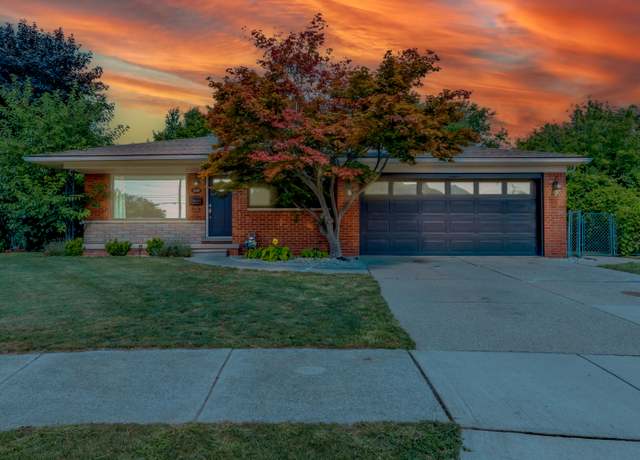 Property at 5670 Mckinley Ct, Dearborn Heights, MI 48125, 3 beds, 2.5 baths