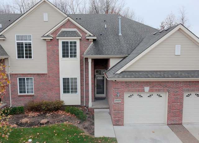 Property at 29472 Woodpark Cir, Warren, MI 48092, 2 beds, 2 baths