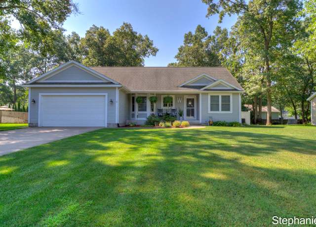 Property at 2551 Hiawatha Trl, Muskegon, MI 49445, 4 beds, 3 baths