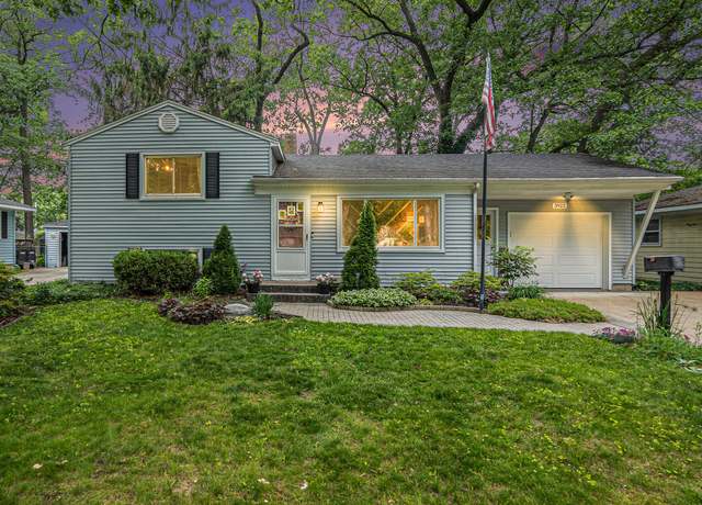 Property at 3923 Perry Ave SW, Wyoming, MI 49519, 3 beds, 2 baths