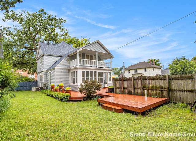 Property at 1718 Madison Ave SE, Grand Rapids, MI 49507, 5 beds, 2 baths