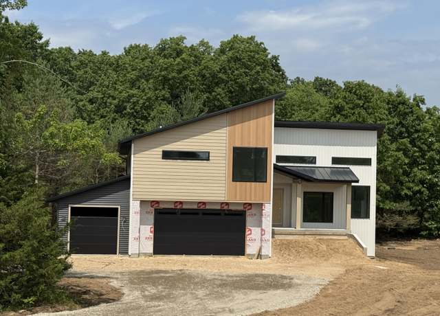 Property at 2439 Emery Dr SE, Lowell, MI 49331, 5 beds, 3 baths