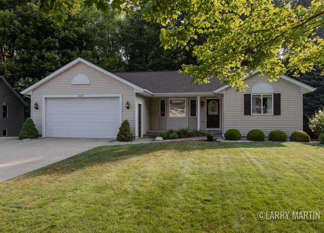 Property at 4267 Bass Creek Dr, Hudsonville, MI 49426, 4 beds, 2.5 baths