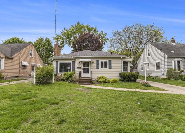 Property at 1048 Kelsey St NE, Grand Rapids, MI 49505, 3 beds, 1.5 baths