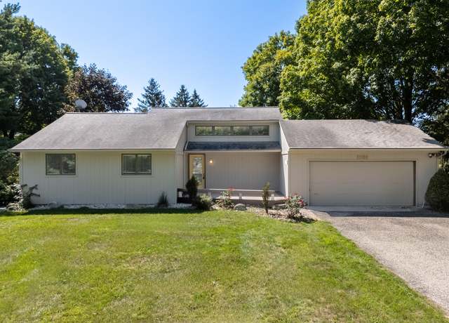Property at 5980 Rs Ave E, Scotts, MI 49088, 3 beds, 2.5 baths