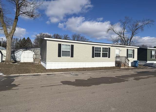 Property at 59 Centerbrook St SE, Grand Rapids, MI 49548, 3 beds, 2 baths